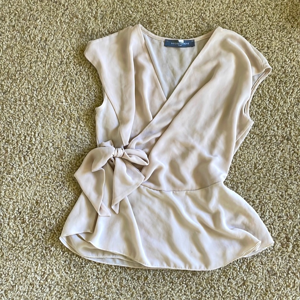 Sandro Ferrone short sleeve top size small ivory color. With bow tie in front